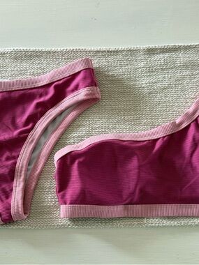 💖3 for $25 bundle💖 Ribbed Pink Bikini Set - Two-Tone Trim